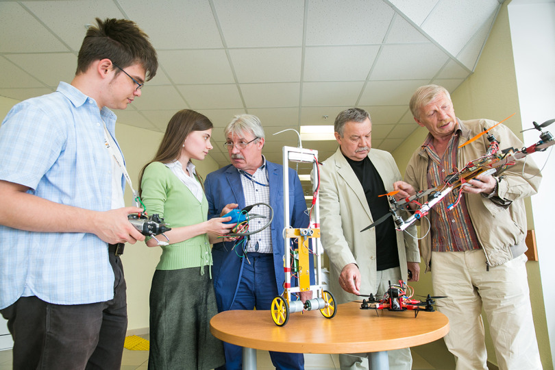 MIEM Students Initiate a Teaching Project Laboratory Illustration for news: MIEM Students Initiate a Teaching Project Laboratory