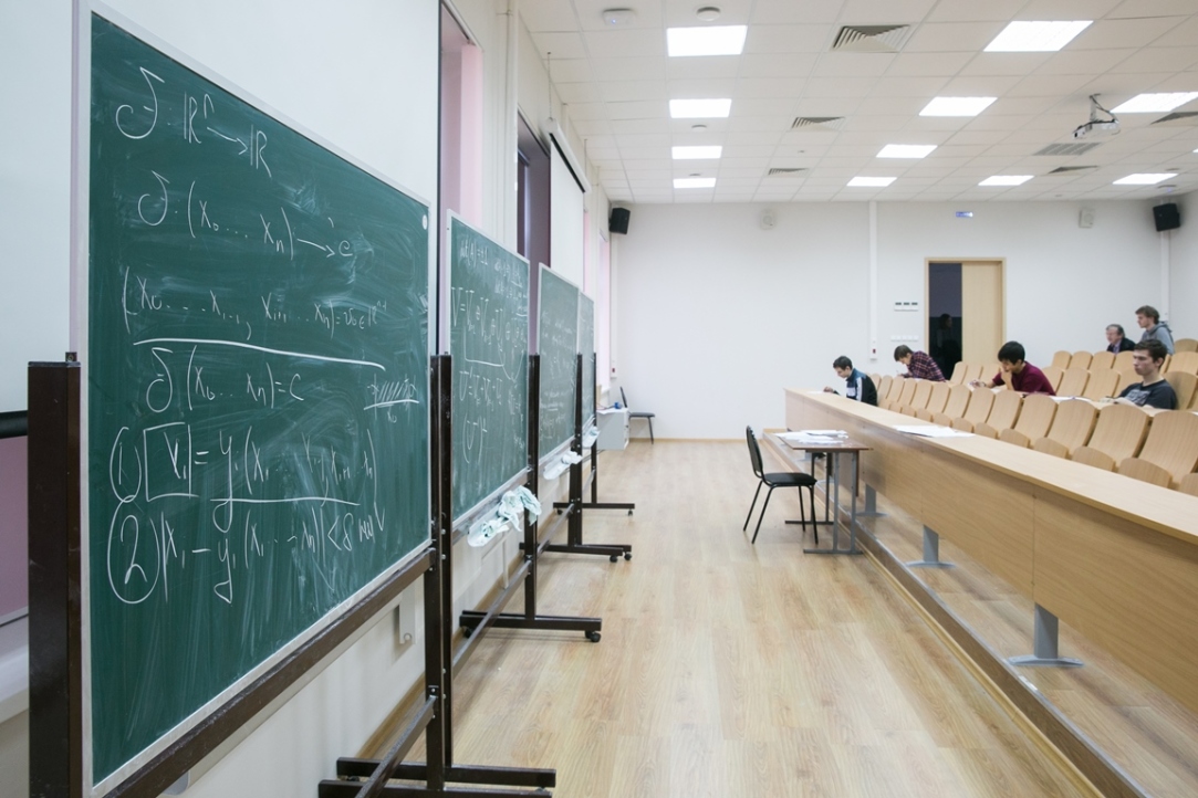 ВШЭ будет готовить учителей математики нового поколения Иллюстрация к новости: ВШЭ будет готовить учителей математики нового поколения
