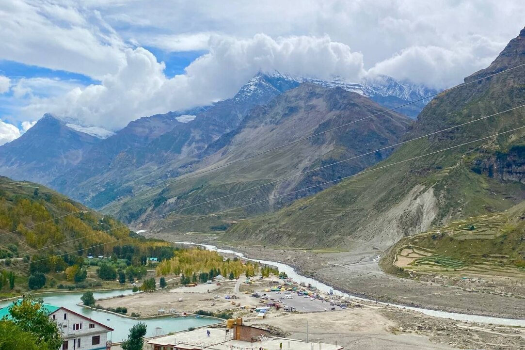 Between Natural Risks and Tourism Development: How the Life of Local Communities in the Indian Himalayas Is Changing Illustration for news: Between Natural Risks and Tourism Development: How the Life of Local Communities in the Indian Himalayas Is Changing