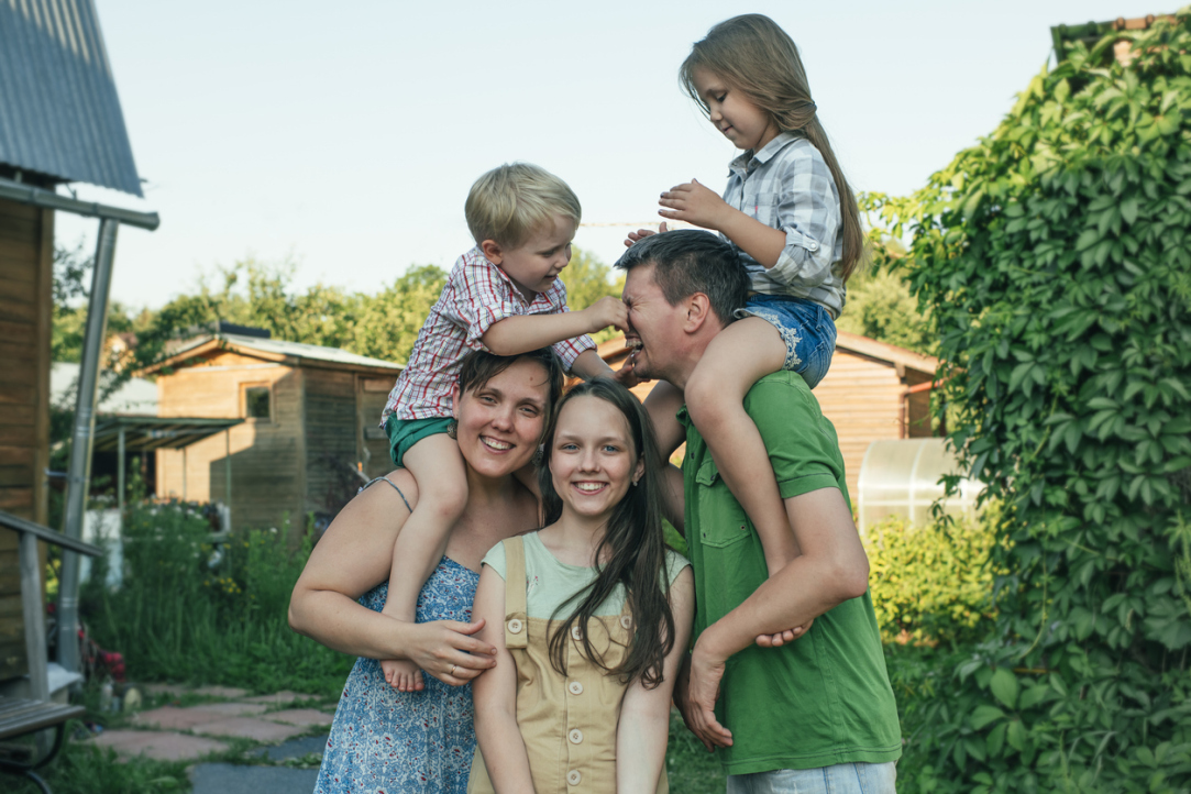 More Children, More Happiness: HSE Experts Study Impact of Number of Children on Russians' Assessment of Happiness Illustration for news: More Children, More Happiness: HSE Experts Study Impact of Number of Children on Russians' Assessment of Happiness